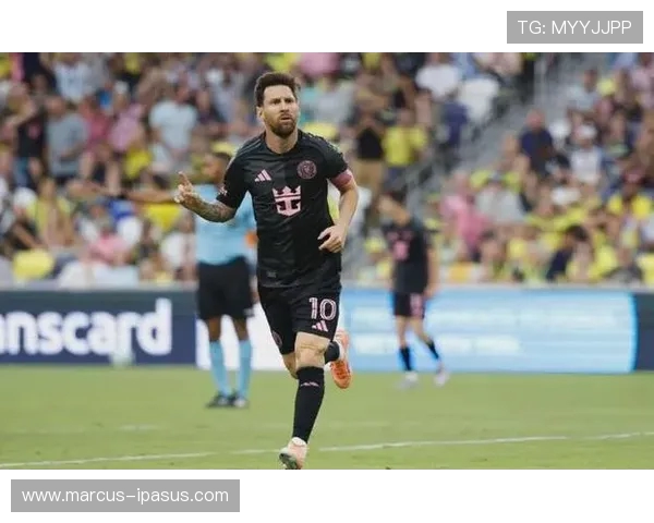 弗兰克范德芬的精彩进球有望角逐赛季最佳 梅西转型中后卫成焦点